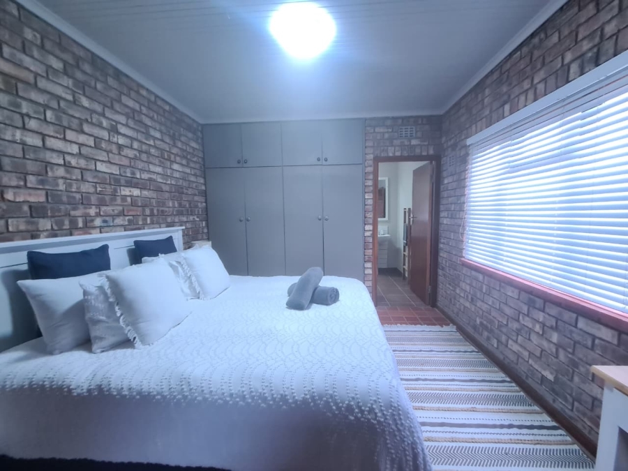 To Let 3 Bedroom Property for Rent in Glentana Western Cape